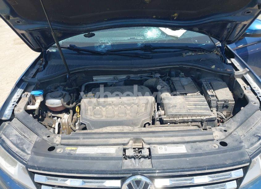 Photo 10 of 2018 Volkswagen Tiguan 2.0T S (VIN 3VV0B7AXXJM015331)