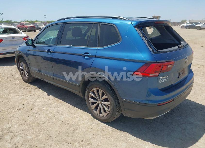 Photo 3 of 2018 Volkswagen Tiguan 2.0T S (VIN 3VV0B7AXXJM015331)