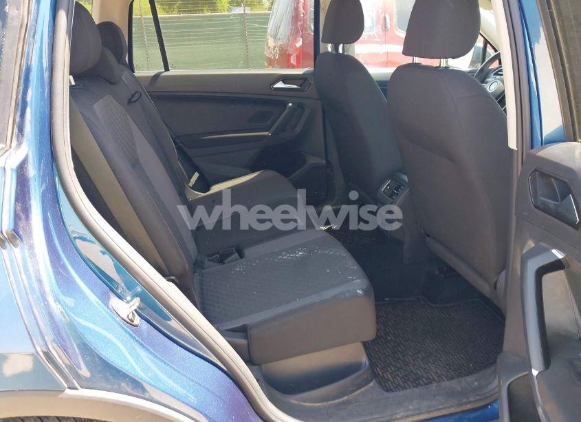 Photo 8 of 2018 Volkswagen Tiguan 2.0T S (VIN 3VV0B7AXXJM015331)