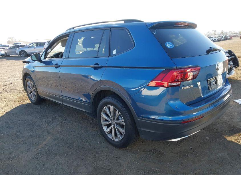 Photo 14 of 2018 Volkswagen Tiguan 2.0T S (VIN 3VV0B7AXXJM053268)