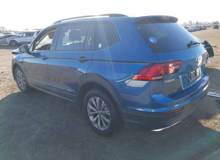 Photo 3 of 2018 Volkswagen Tiguan 2.0T S (VIN 3VV0B7AXXJM053268)