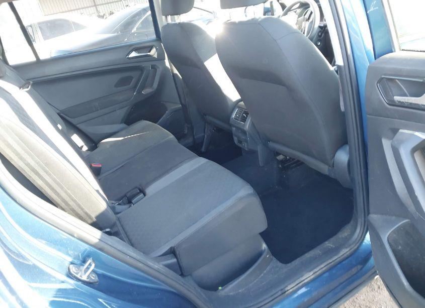 Photo 8 of 2018 Volkswagen Tiguan 2.0T S (VIN 3VV0B7AXXJM053268)