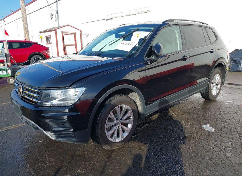 Photo 2 of 2019 Volkswagen Tiguan 2.0T S (VIN 3VV0B7AXXKM005111)