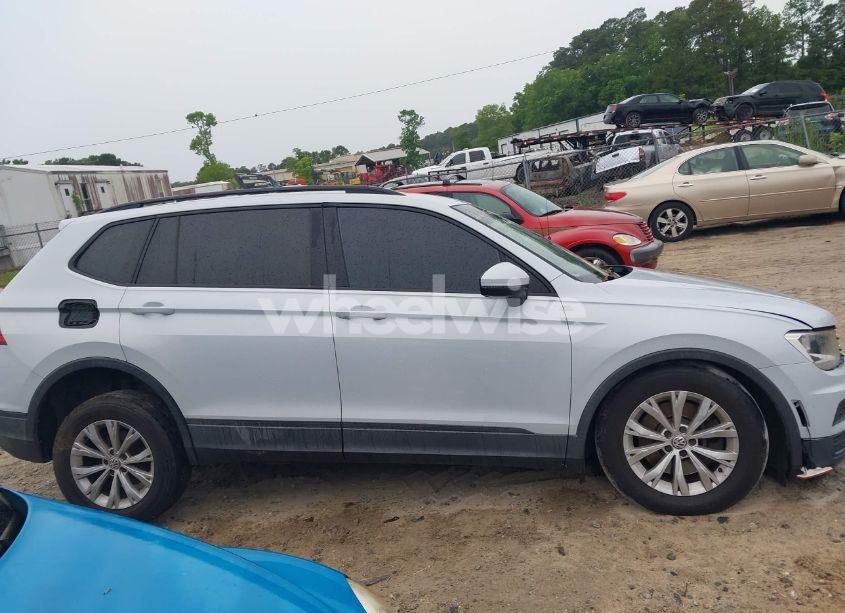 Photo 13 of 2018 Volkswagen Tiguan 2.0T S (VIN 3VV1B7AX0JM041120)