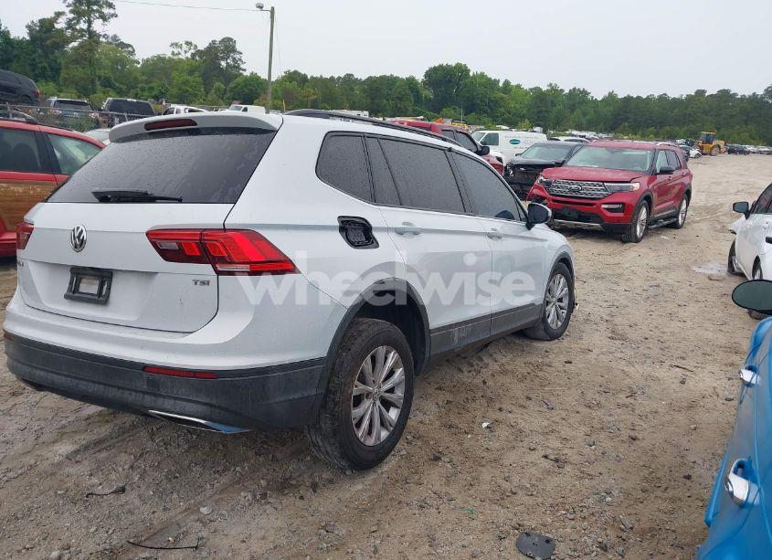 Photo 4 of 2018 Volkswagen Tiguan 2.0T S (VIN 3VV1B7AX0JM041120)