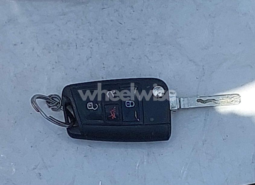 Photo 11 of 2018 Volkswagen Tiguan 2.0T S (VIN 3VV1B7AX0JM075316)