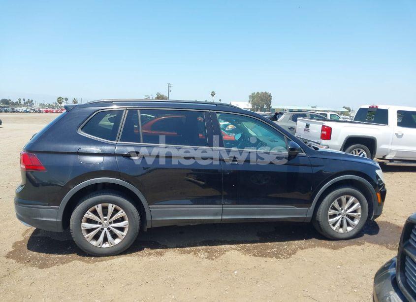 Photo 13 of 2018 Volkswagen Tiguan 2.0T S (VIN 3VV1B7AX0JM075316)