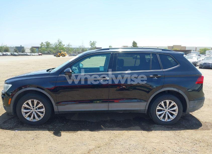 Photo 14 of 2018 Volkswagen Tiguan 2.0T S (VIN 3VV1B7AX0JM075316)