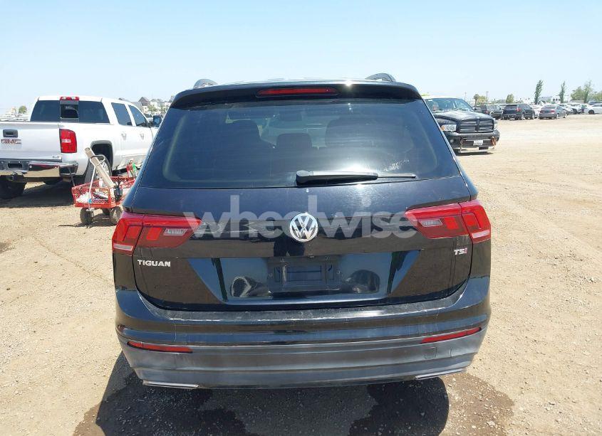 Photo 16 of 2018 Volkswagen Tiguan 2.0T S (VIN 3VV1B7AX0JM075316)