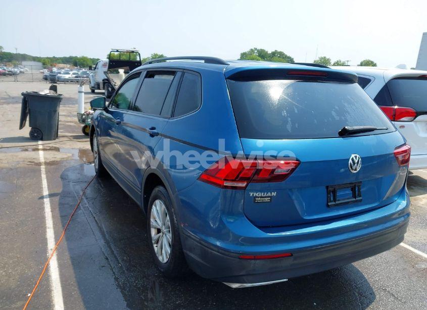 Photo 3 of 2019 Volkswagen Tiguan 2.0T S (VIN 3VV1B7AX0KM122040)