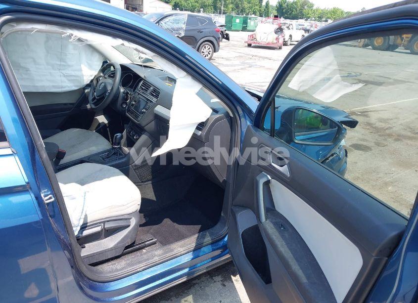 Photo 5 of 2019 Volkswagen Tiguan 2.0T S (VIN 3VV1B7AX0KM122040)