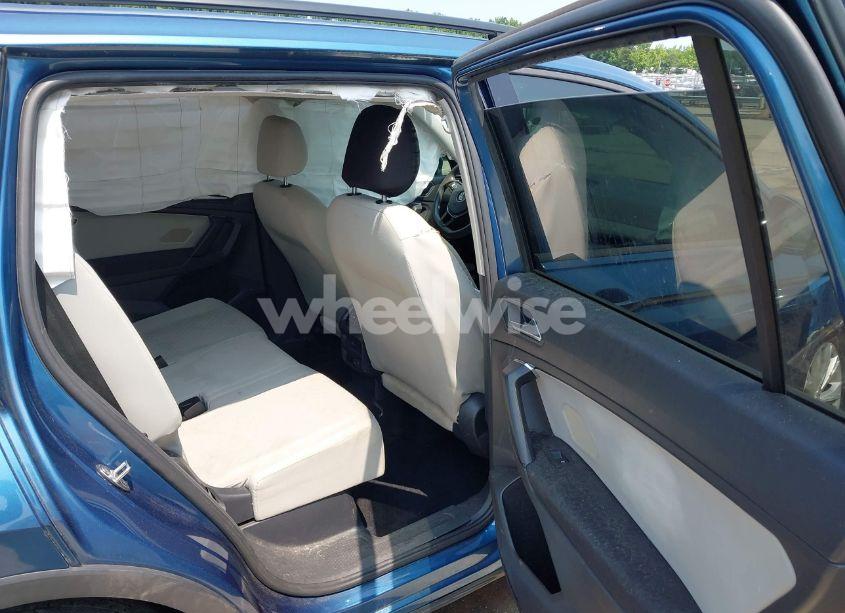 Photo 8 of 2019 Volkswagen Tiguan 2.0T S (VIN 3VV1B7AX0KM122040)