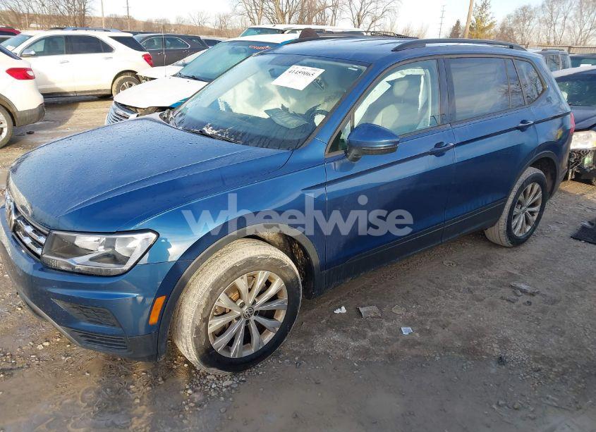 Photo 2 of 2020 Volkswagen Tiguan 2.0T S (VIN 3VV1B7AX0LM179128)