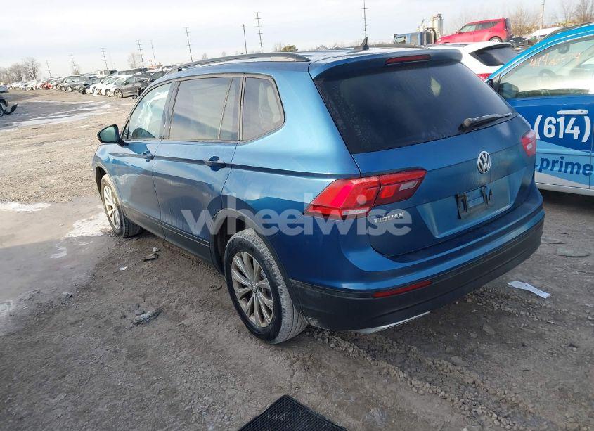 Photo 3 of 2020 Volkswagen Tiguan 2.0T S (VIN 3VV1B7AX0LM179128)