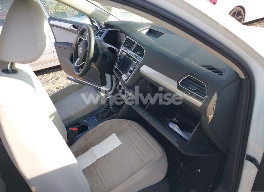 Photo 5 of 2022 Volkswagen Tiguan 2.0T S (VIN 3VV1B7AX0NM004543)
