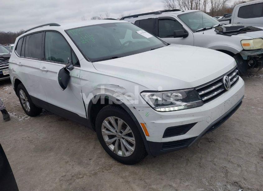 2018 Volkswagen Tiguan 2.0T S (VIN 3VV1B7AX1JM088107) main photo