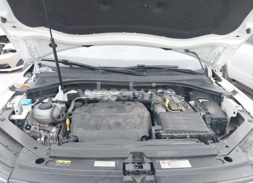 Photo 10 of 2018 Volkswagen Tiguan 2.0T S (VIN 3VV1B7AX1JM088107)