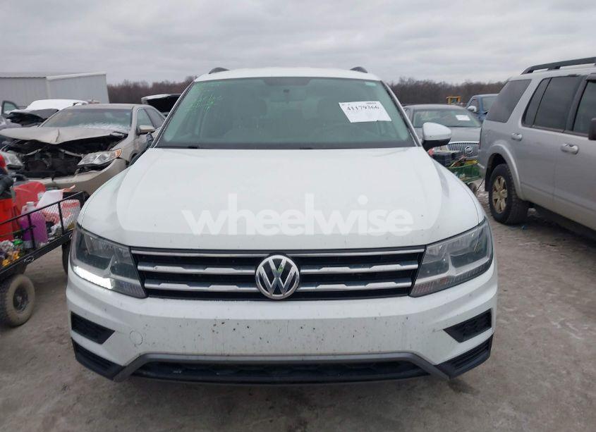Photo 13 of 2018 Volkswagen Tiguan 2.0T S (VIN 3VV1B7AX1JM088107)
