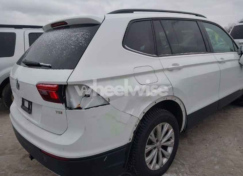 Photo 18 of 2018 Volkswagen Tiguan 2.0T S (VIN 3VV1B7AX1JM088107)