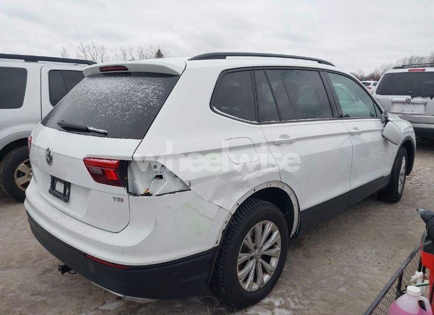 Photo 4 of 2018 Volkswagen Tiguan 2.0T S (VIN 3VV1B7AX1JM088107)