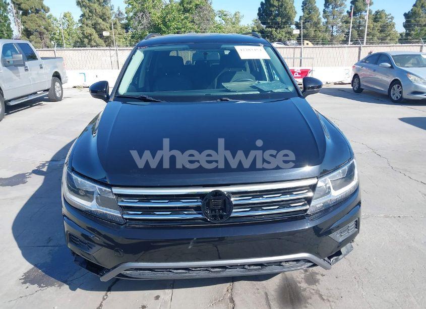 Photo 12 of 2018 Volkswagen Tiguan 2.0T S (VIN 3VV1B7AX1JM091928)