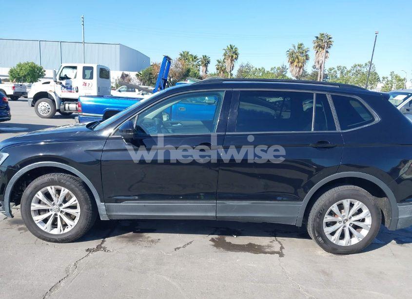 Photo 14 of 2018 Volkswagen Tiguan 2.0T S (VIN 3VV1B7AX1JM091928)