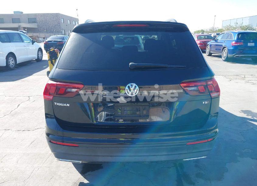 Photo 16 of 2018 Volkswagen Tiguan 2.0T S (VIN 3VV1B7AX1JM091928)