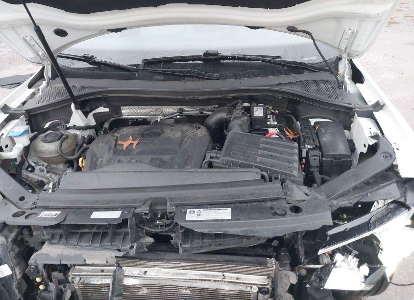 Photo 10 of 2018 Volkswagen Tiguan 2.0T S (VIN 3VV1B7AX1JM094733)