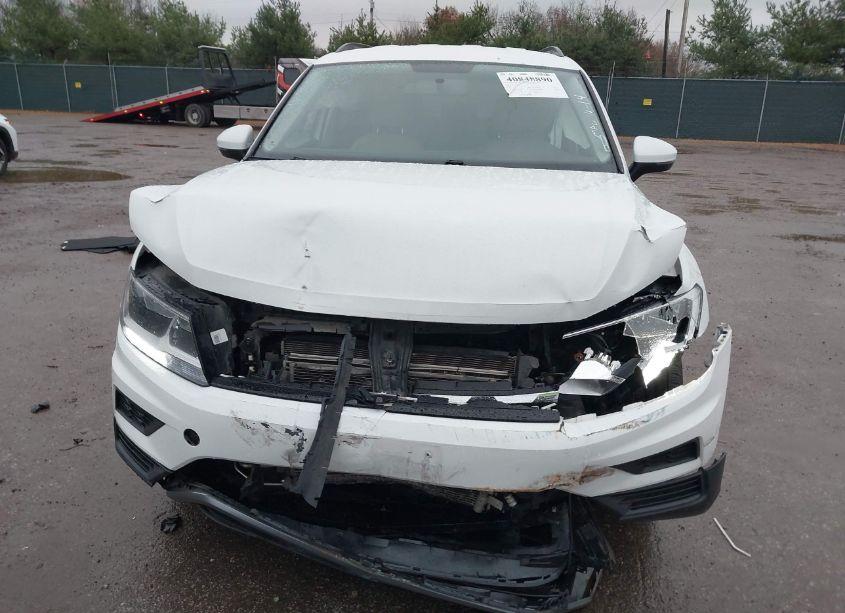 Photo 12 of 2018 Volkswagen Tiguan 2.0T S (VIN 3VV1B7AX1JM094733)
