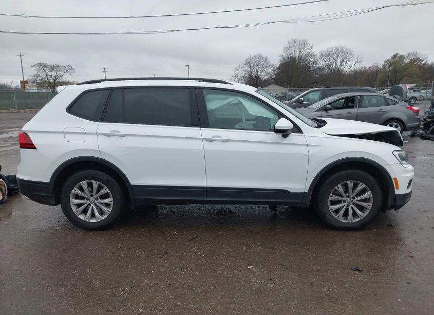 Photo 13 of 2018 Volkswagen Tiguan 2.0T S (VIN 3VV1B7AX1JM094733)
