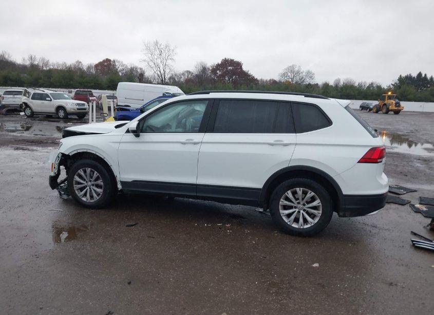 Photo 14 of 2018 Volkswagen Tiguan 2.0T S (VIN 3VV1B7AX1JM094733)