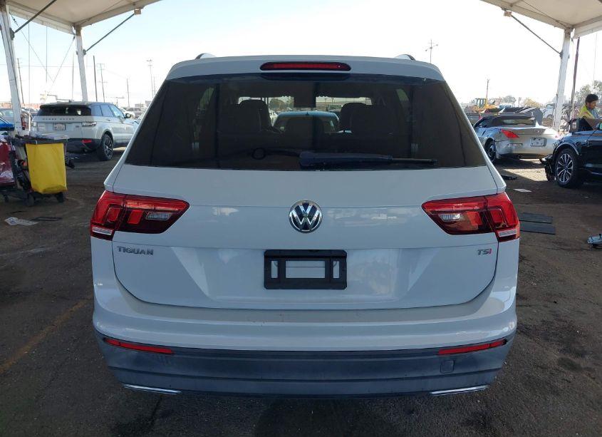 Photo 16 of 2018 Volkswagen Tiguan 2.0T S (VIN 3VV1B7AX1JM204535)