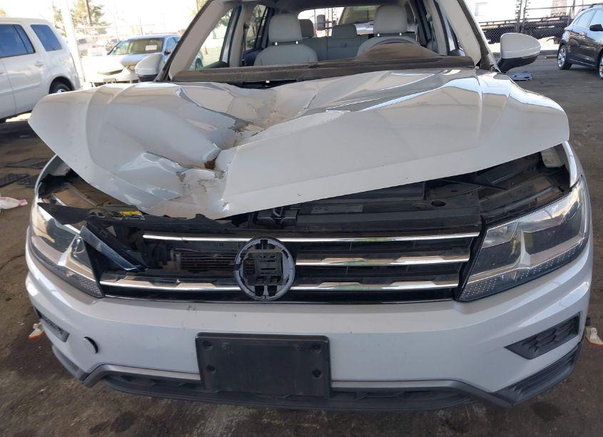 Photo 6 of 2018 Volkswagen Tiguan 2.0T S (VIN 3VV1B7AX1JM204535)
