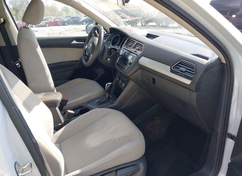 Photo 5 of 2019 Volkswagen Tiguan 2.0T S (VIN 3VV1B7AX1KM029026)