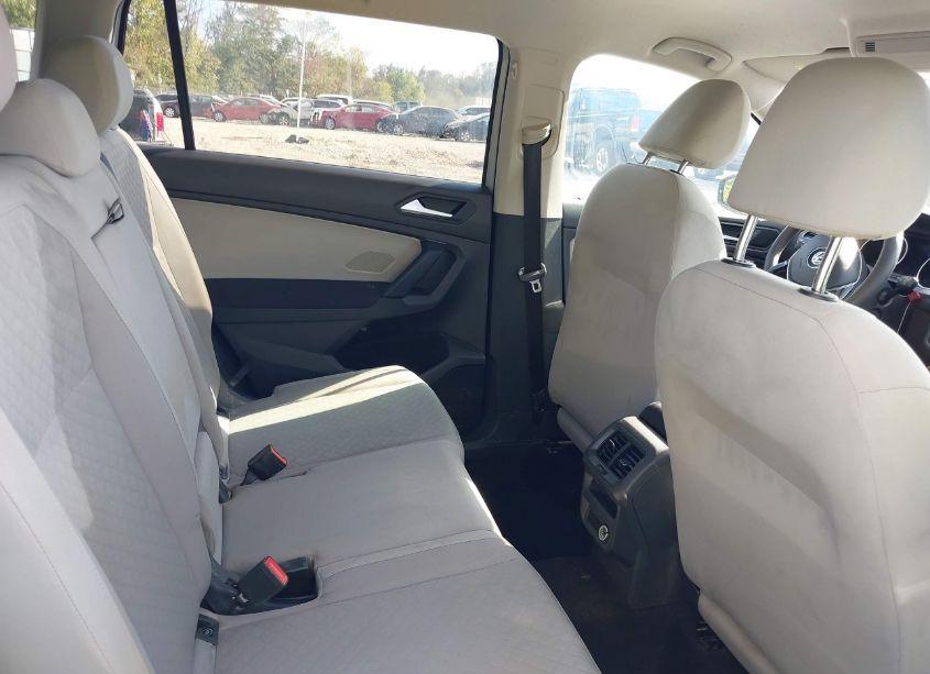 Photo 8 of 2019 Volkswagen Tiguan 2.0T S (VIN 3VV1B7AX1KM029026)