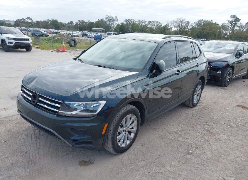 Photo 2 of 2019 Volkswagen Tiguan 2.0T S (VIN 3VV1B7AX1KM049518)