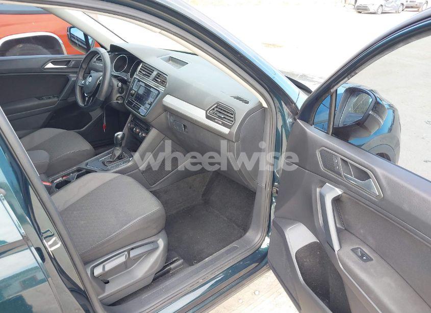 Photo 5 of 2019 Volkswagen Tiguan 2.0T S (VIN 3VV1B7AX1KM049518)