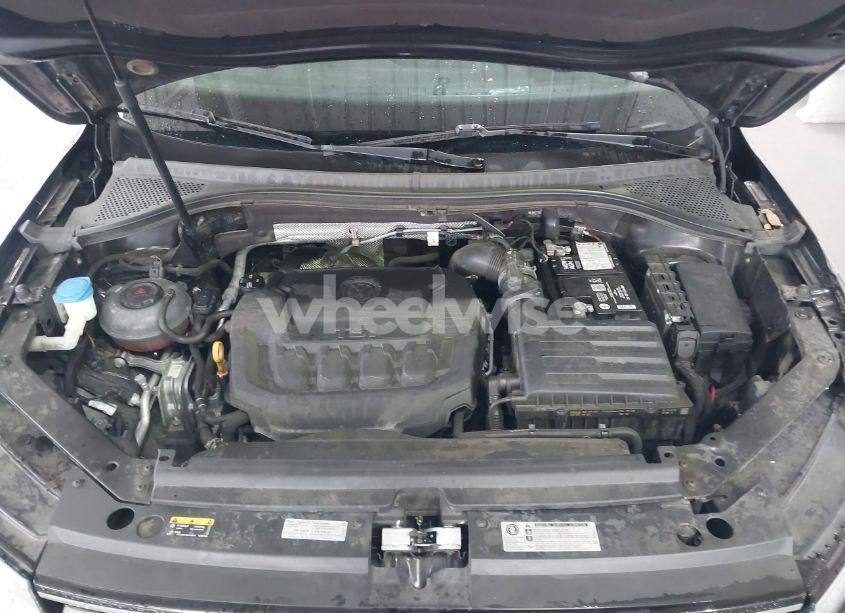 Photo 10 of 2019 Volkswagen Tiguan 2.0T S (VIN 3VV1B7AX1KM073074)