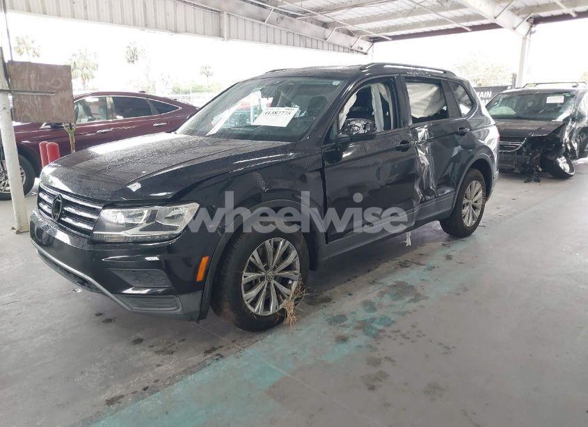 Photo 2 of 2019 Volkswagen Tiguan 2.0T S (VIN 3VV1B7AX1KM073074)
