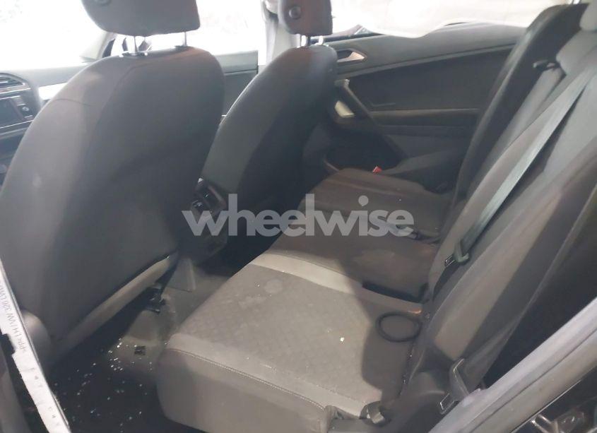 Photo 8 of 2019 Volkswagen Tiguan 2.0T S (VIN 3VV1B7AX1KM073074)