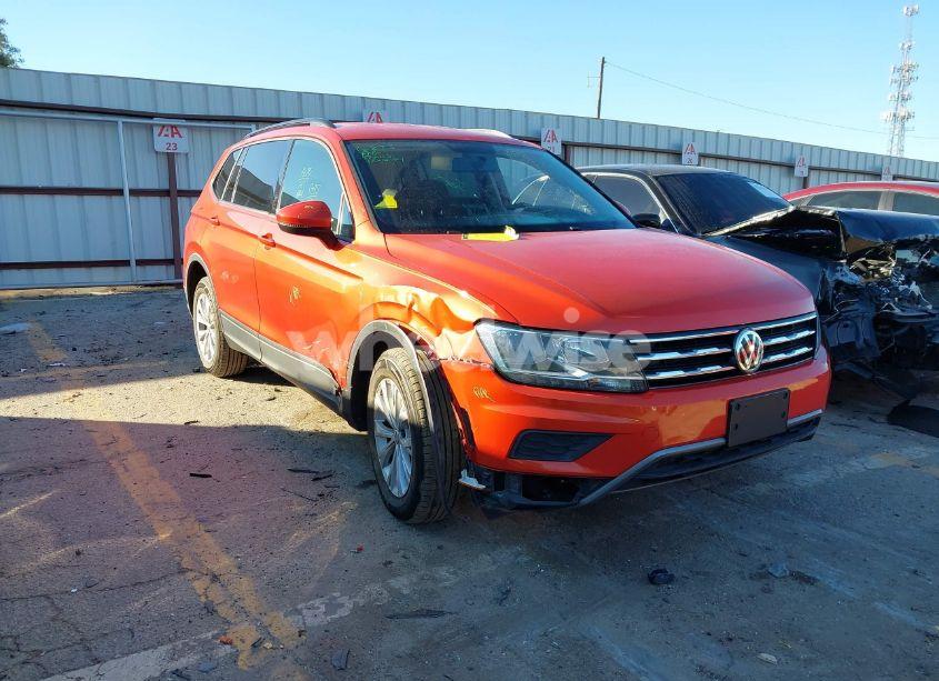 2019 Volkswagen Tiguan 2.0T S (VIN 3VV1B7AX1KM077044) main photo