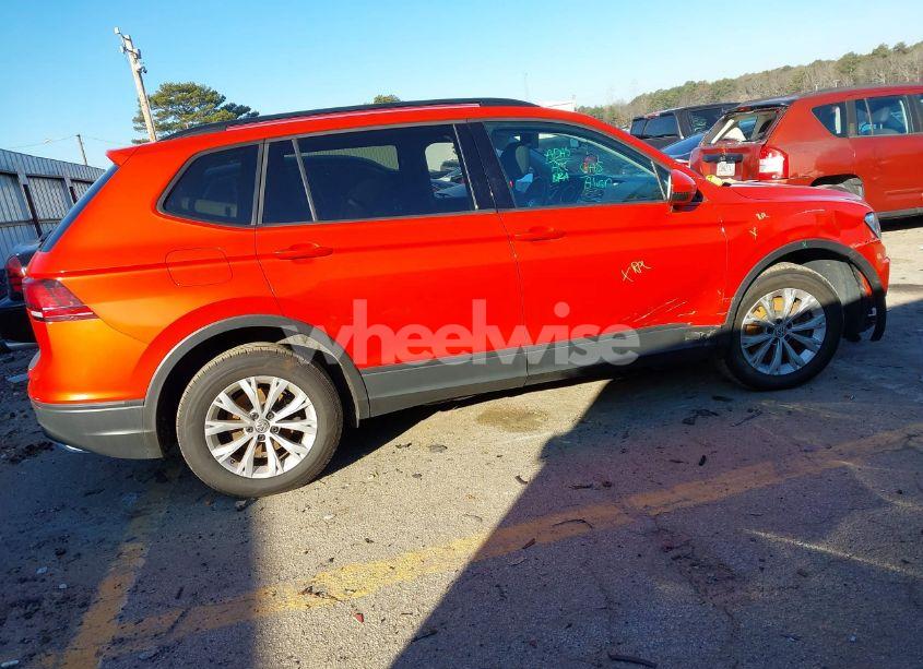 Photo 13 of 2019 Volkswagen Tiguan 2.0T S (VIN 3VV1B7AX1KM077044)