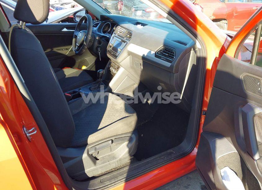 Photo 5 of 2019 Volkswagen Tiguan 2.0T S (VIN 3VV1B7AX1KM077044)