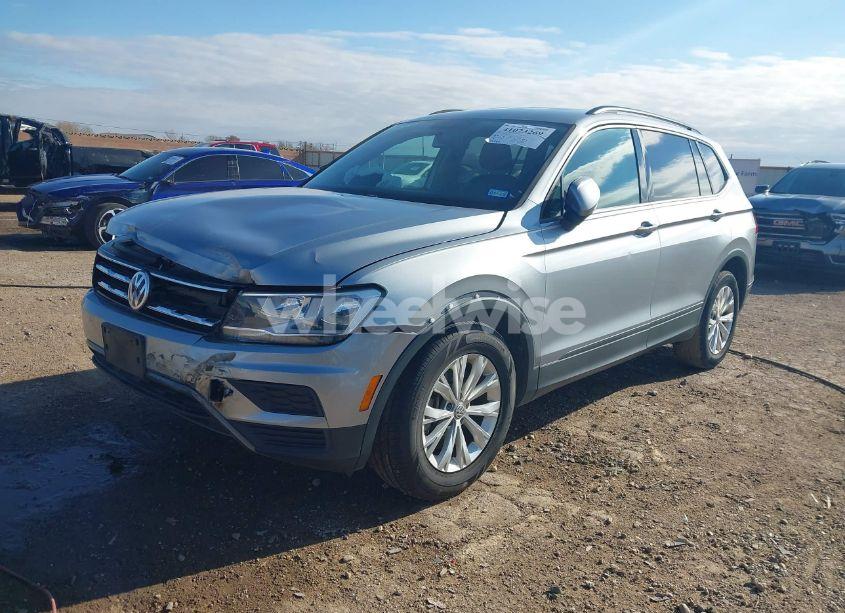 Photo 2 of 2019 Volkswagen Tiguan 2.0T S (VIN 3VV1B7AX1KM163017)