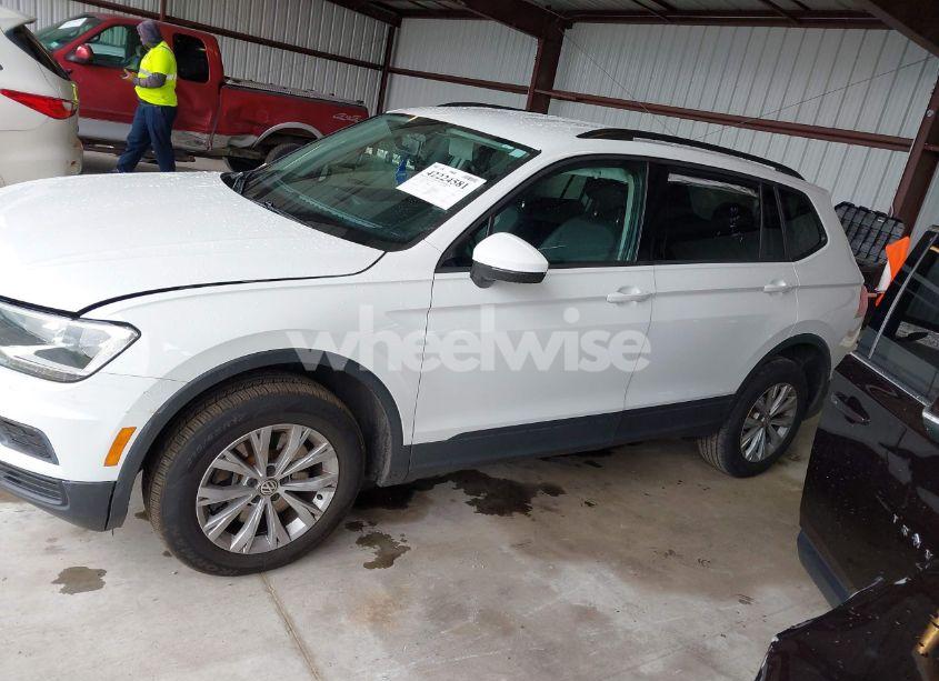 Photo 15 of 2020 Volkswagen Tiguan 2.0T S (VIN 3VV1B7AX1LM110352)