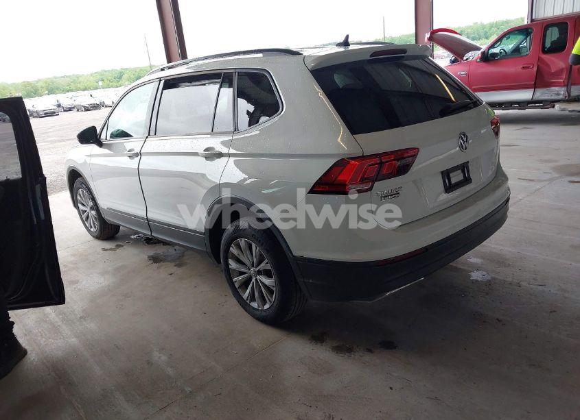Photo 3 of 2020 Volkswagen Tiguan 2.0T S (VIN 3VV1B7AX1LM110352)