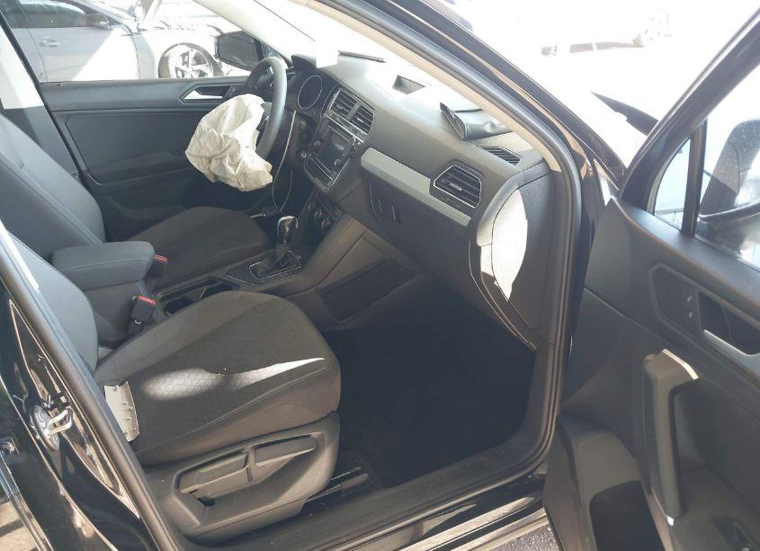 Photo 5 of 2020 Volkswagen Tiguan 2.0T S (VIN 3VV1B7AX1LM168784)
