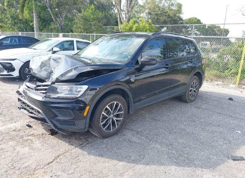 Photo 2 of 2021 Volkswagen Tiguan S (VIN 3VV1B7AX1MM054351)