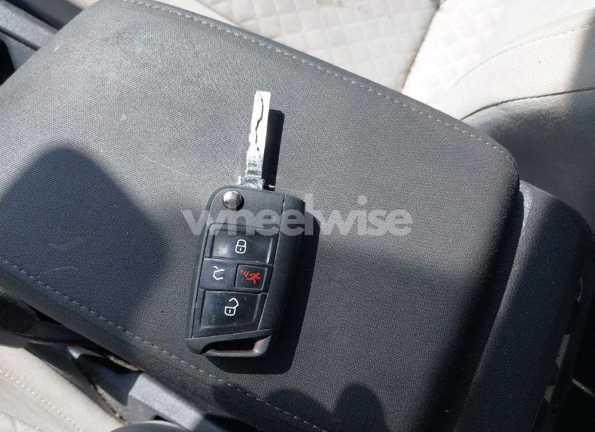 Photo 11 of 2018 Volkswagen Tiguan 2.0T S (VIN 3VV1B7AX2JM088603)