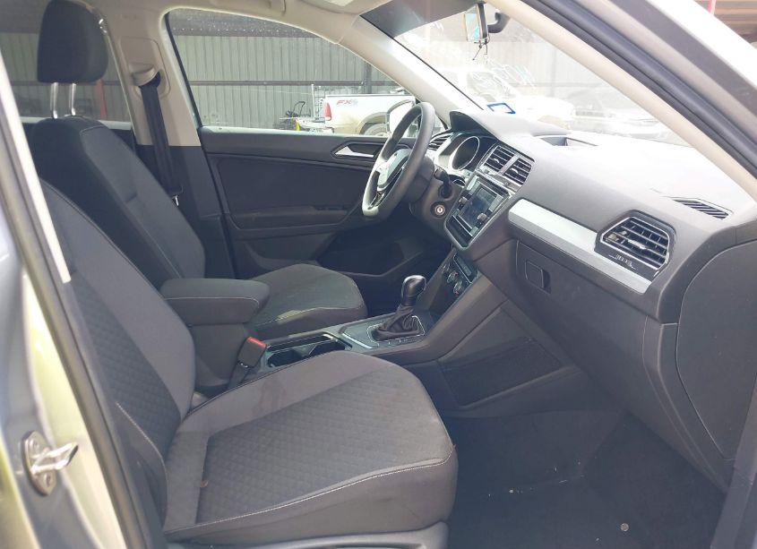 Photo 5 of 2021 Volkswagen Tiguan 2.0T S (VIN 3VV1B7AX2MM018698)